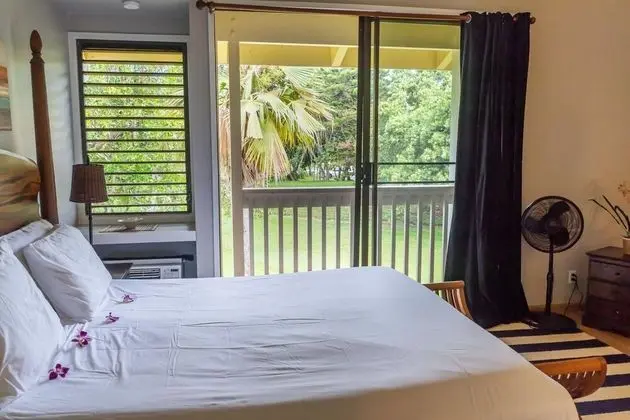 Daire (Rare 2 Bedroom + Loft Townhouse on th)