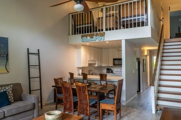 Daire (Rare 2 Bedroom + Loft Townhouse on th)