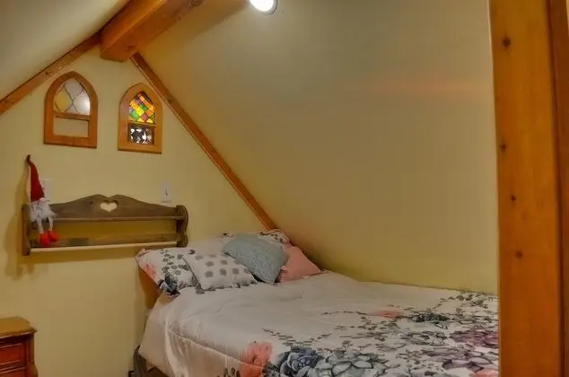 Romantic Kır Evi, Bahçe Manzaralı (Schneewittchen Cottage)