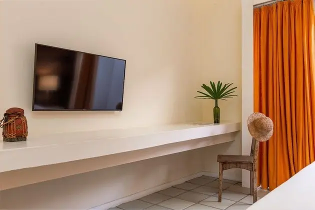 Quarto Standard anexo ao Predio a Frente (Atravessar a rua para acesso dependencias e cafe da manha)