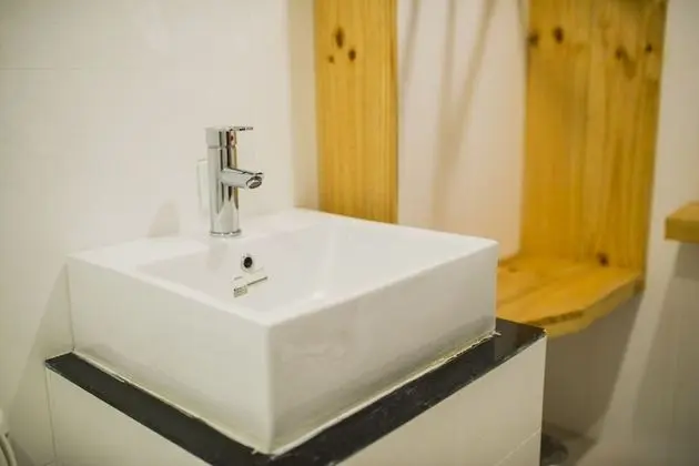 Deluxe Tek Büyük Yataklı Oda, Engellilere Uygun, Plaj Kenarı