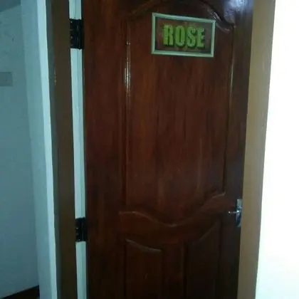 Büyük Yataklı Tek Kişilik Oda