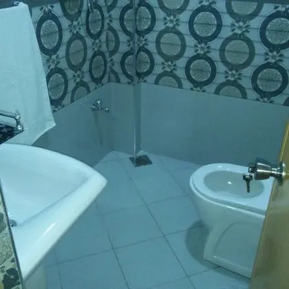 Büyük Yataklı Tek Kişilik Oda