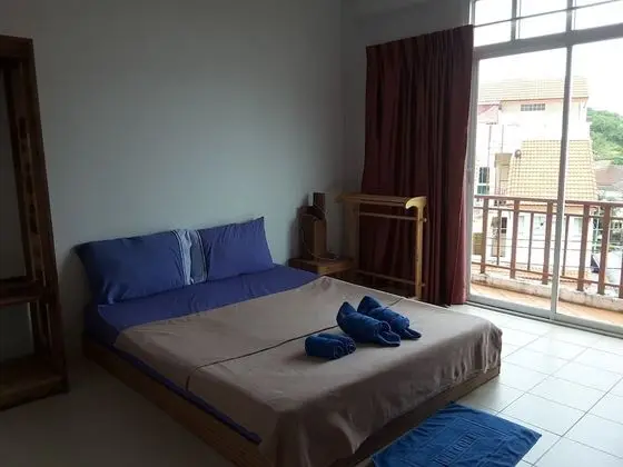 Budget Double Room with Shared Bathroom