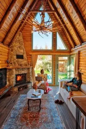 Jakuzili Şömineli Bungalow, Isıtmalı Özel Havuzlu