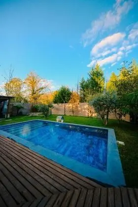 Jakuzili Şömineli Bungalow, Isıtmalı Özel Havuzlu