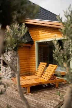 Jakuzili Şömineli Bungalow, Isıtmalı Özel Havuzlu