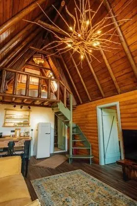Jakuzili Şömineli Bungalow, Isıtmalı Özel Havuzlu