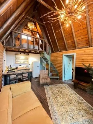 Jakuzili Şömineli Bungalow, Isıtmalı Özel Havuzlu