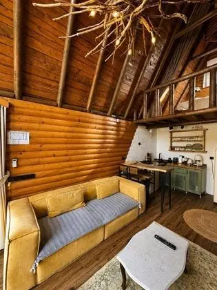 Jakuzili Şömineli Bungalow, Isıtmalı Özel Havuzlu