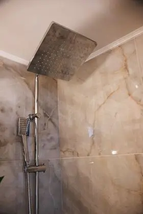 Apart Daire, Balkon (Alia)