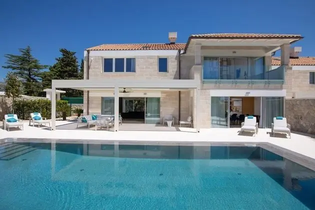 Villa, Sigara İçilebilir