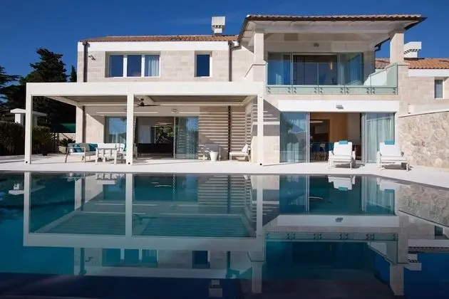 Villa, Sigara İçilebilir
