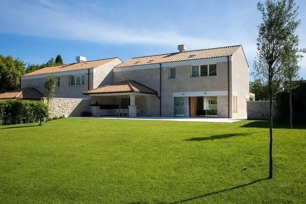Villa, Sigara İçilebilir