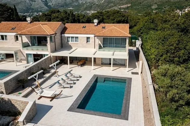 Villa, Sigara İçilebilir