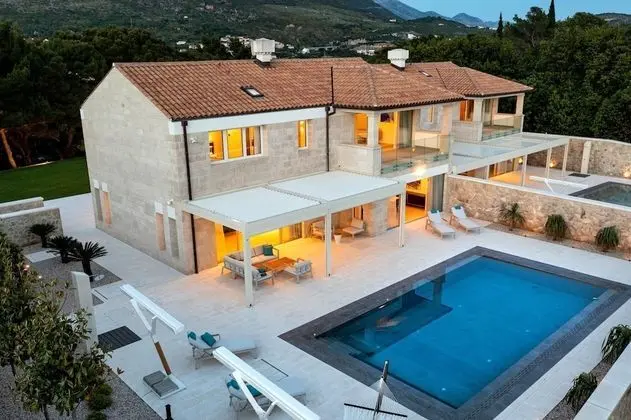 Villa, Sigara İçilebilir