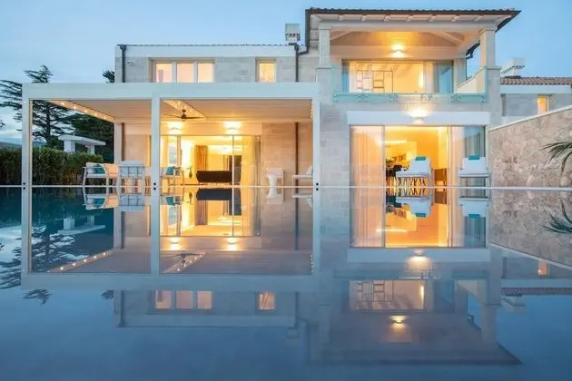 Villa, Sigara İçilebilir