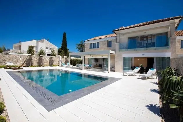Villa, Sigara İçilebilir