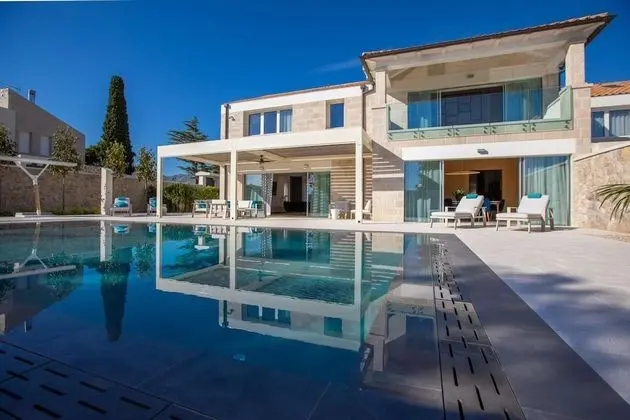 Villa, Sigara İçilebilir
