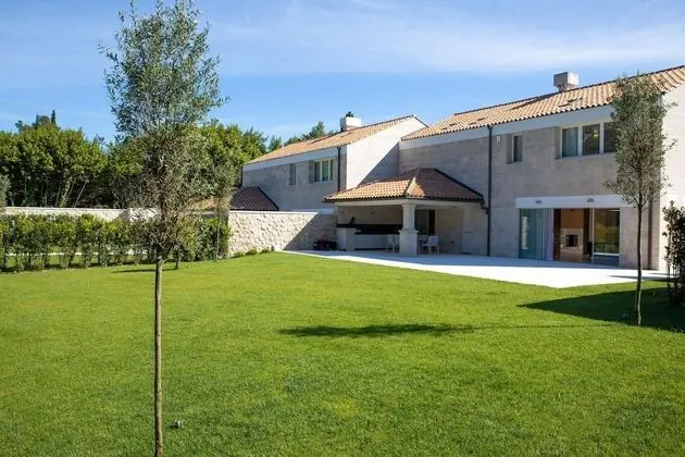 Villa, Sigara İçilebilir