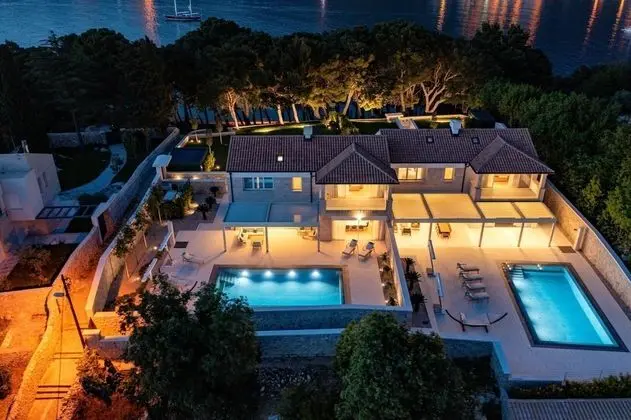 Villa, Sigara İçilebilir