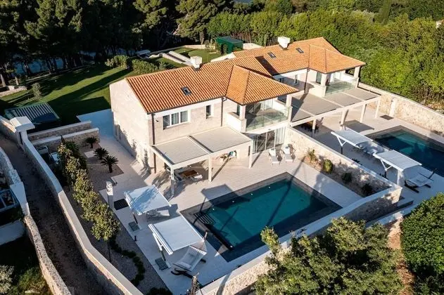 Villa, Sigara İçilebilir
