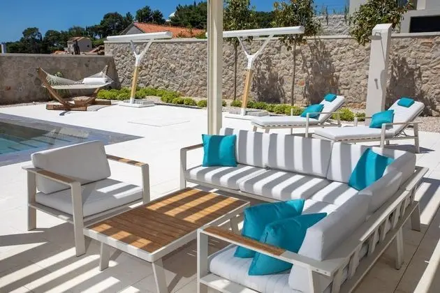 Villa, Sigara İçilebilir
