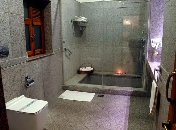 Premium Tek Büyük Yataklı Oda
