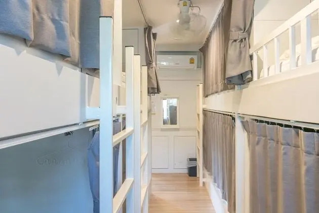 6 Bed Dormitory Room