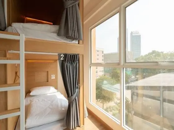 Single Bed Mixed Dormitory