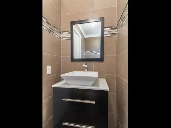 Ev, Birden Çok Yatak (Rate Elegant home with hot tub and po)