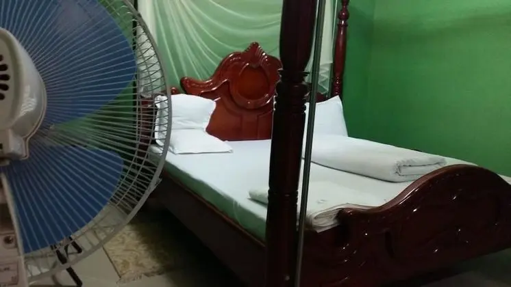 Tek Büyük Yataklı Oda