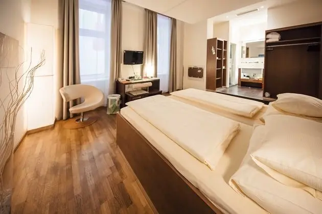 Economy Tek Büyük Yataklı Oda