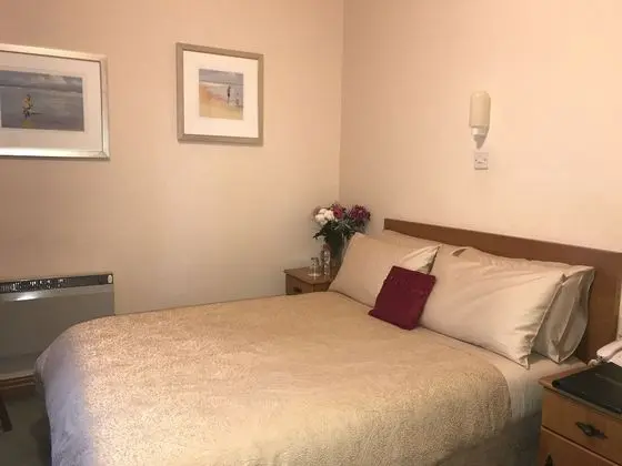 Comfort Tek Büyük Yataklı Oda