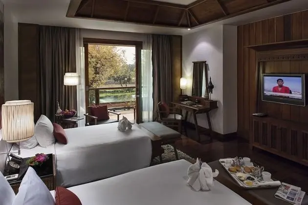 Deluxe Riverside
