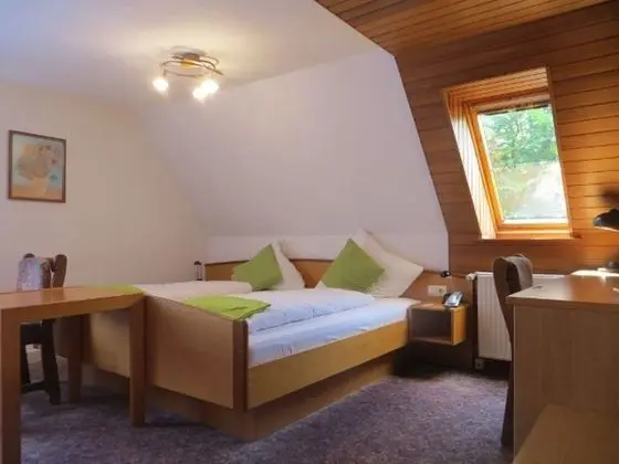 Tek Büyük Yataklı Oda