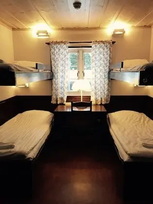 Dört Kişilik Oda, Ortak Banyo (Hostel)