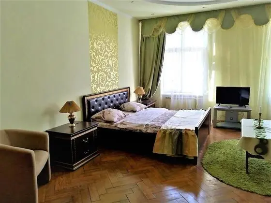 Apart Daire (1 Room on  Rynok Sq., 16)