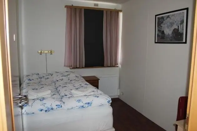 Standard Tek Büyük veya İki Ayrı Yataklı Oda, Ortak Banyo