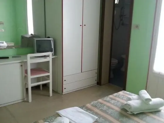 Tek Büyük Yataklı Oda