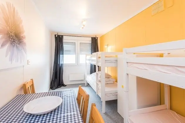 Dört Kişilik Oda, Ortak Banyo, Ek Bina (Included bed linen and towels)