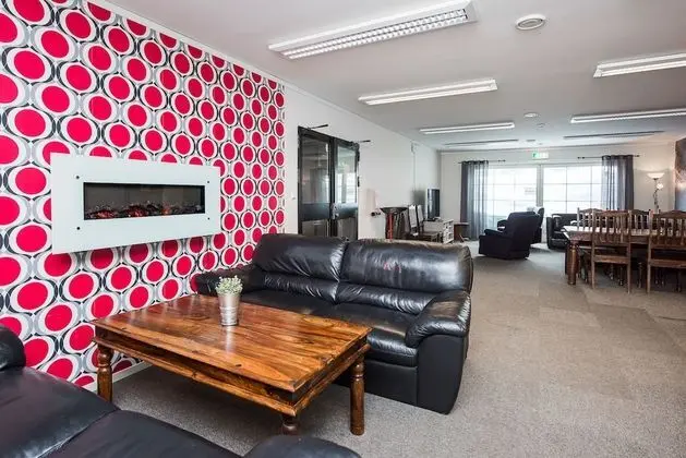 Dört Kişilik Oda, Ortak Banyo, Ek Bina (Included bed linen and towels)