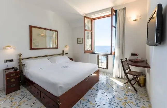 Comfort Tek Büyük veya İki Ayrı Yataklı Oda, Deniz Manzaralı