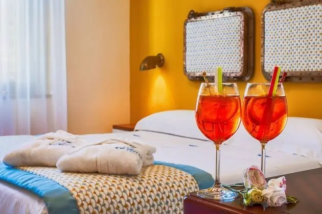 Comfort Tek Büyük veya İki Ayrı Yataklı Oda, Deniz Manzaralı