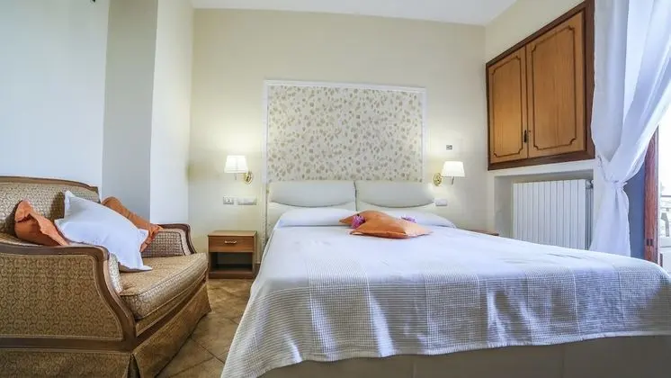 Tek Büyük Yataklı Oda, Balkon, Şehir Manzaralı