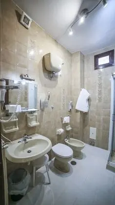 Tek Büyük Yataklı Oda, Balkon, Şehir Manzaralı