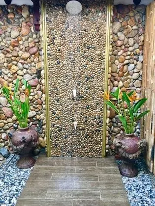 Bungalov, Denize Sıfır (Honey)
