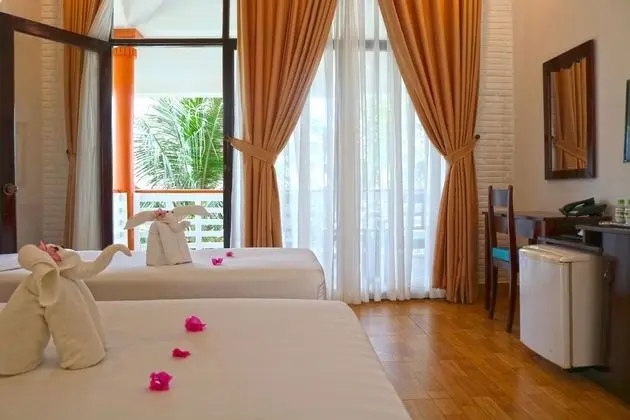 Bungalov, Denize Sıfır (Sunny)