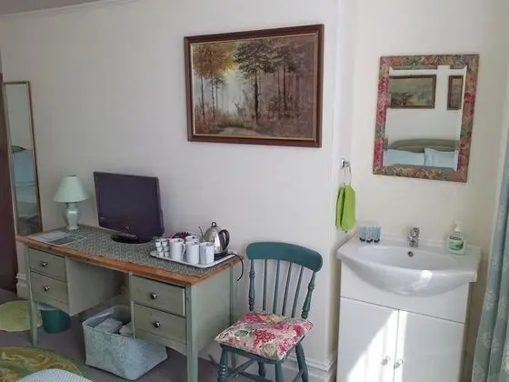 Standard Dört Kişilik Oda, Ortak Banyo, Bahçe Manzaralı