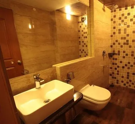 Design Oda, 1 Büyük (Queen) Boy Yatak, Sigara İçilebilir